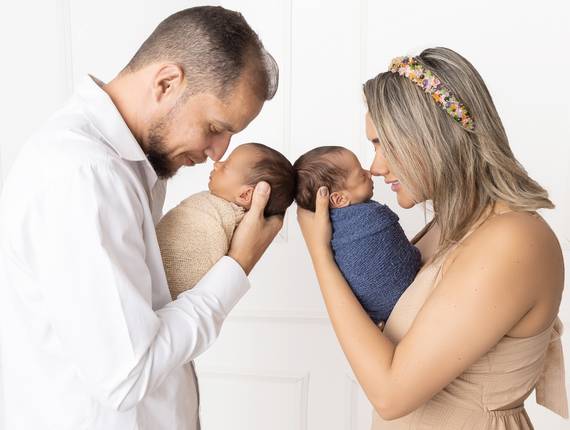 Newborn de Gêmeos Yuri e Yago • 29 dias