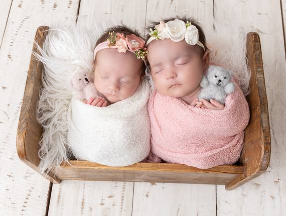 Newborn de Gêmeas Laura e Mariah