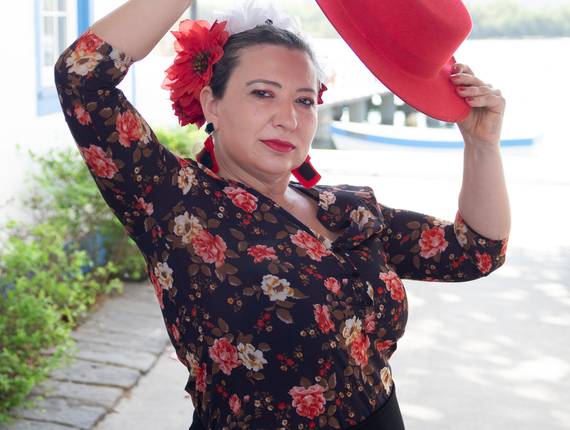 Book Pessoal e Artístico de Monica - Dança Flamenca