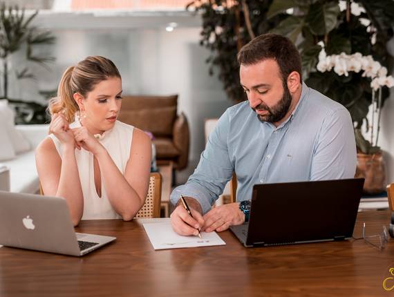 Perfil Corporativo de Ensaio Corporativo | Isabela e Guilherme