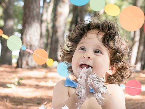 Smash the cake de Heitor - 1 ano - Bolo e bolinhas