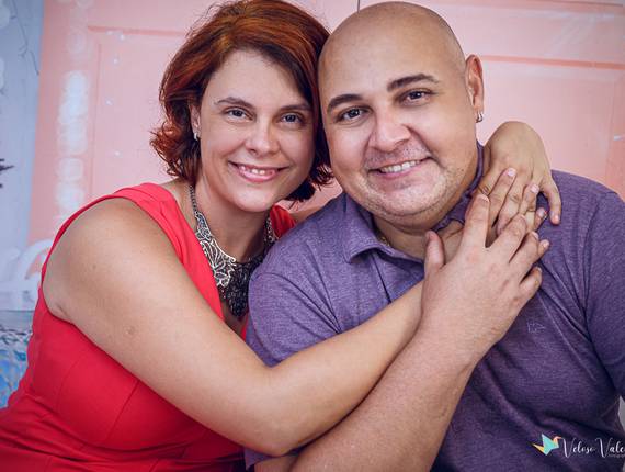 Família e crianças de Feliz 2021 - ensaio de fim de ano