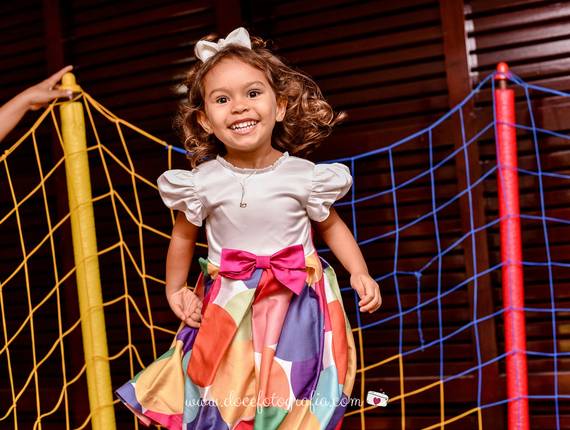 Hora de comemorar de Cecília 4 anos