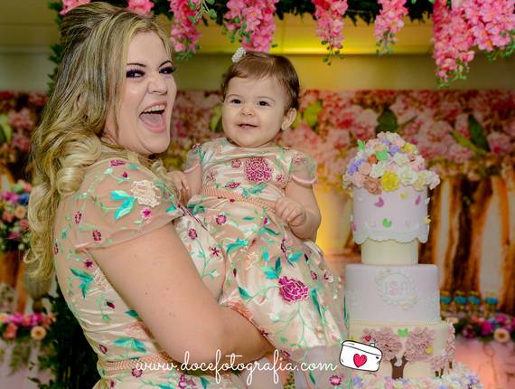 Hora de comemorar de 1° ano de Isa