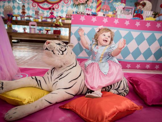 Festas de Maria contou 1