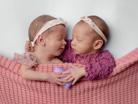 Newborn de LAURA E HELENA - SESSÃO DE FOTOS DE RECÉM NASCIDO