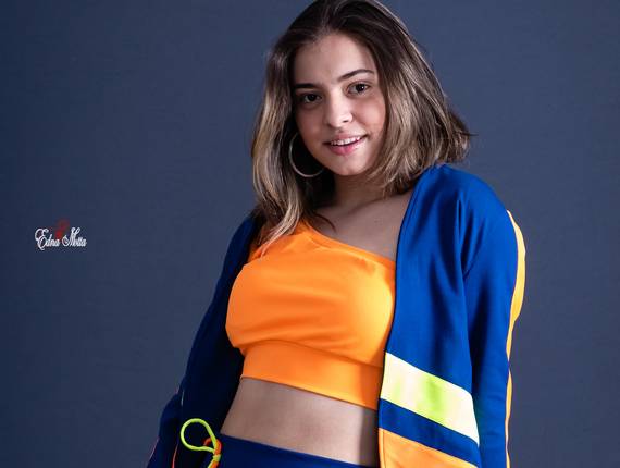 ENSAIOS de Júlia Castano- Sua coleção de roupas