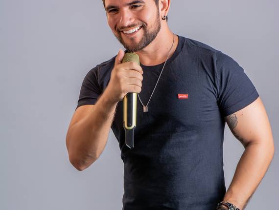 Ensaios Externos de Caio Canutto