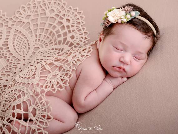Newborn de Maya Newborn