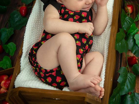 Acompanhamento do primeiro ano de Ensaio Fotográfico 1 mês da Linda Maitê