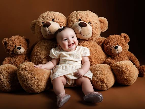 Bebês de 1 a 12 meses de Clara - 05 Meses