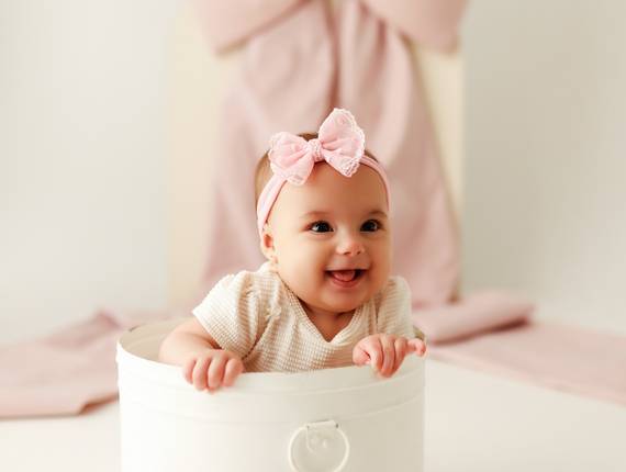 Bebês de 1 a 12 meses de Sarah - 05 Meses