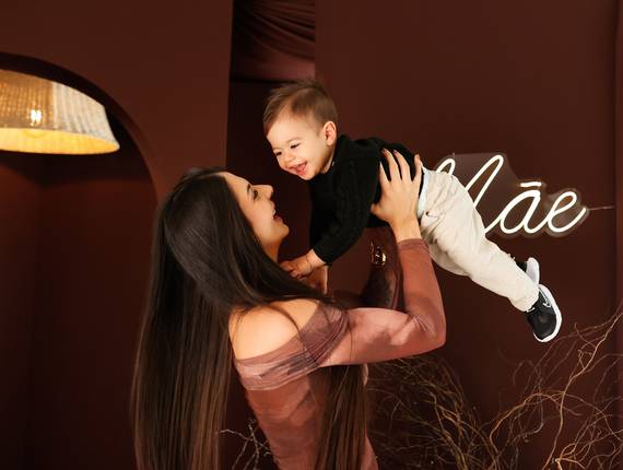 Dia das Mães 2026 de Theo e Taís - Dia das Mães 2026