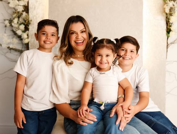 Dia das Mães 2026 de arthur, Lavínia, Théo e Vanuza - Dia das Mães 2026