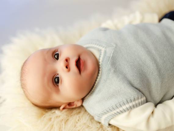 Bebês de 1 a 12 meses de Mateus - 05 Meses
