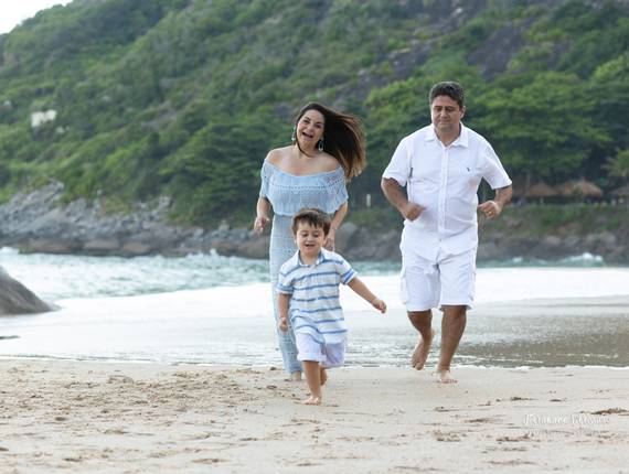 Família de Na praia com João Lucas 