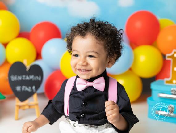 Smash the Cake de Benjamin comemorando o 1º Ano