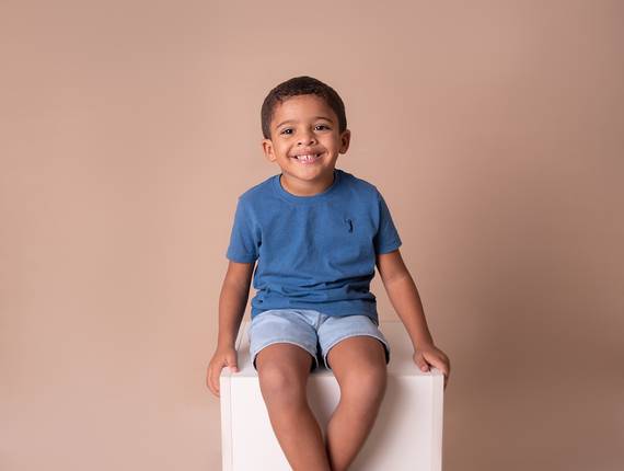 Sessão Infantil de Antônio