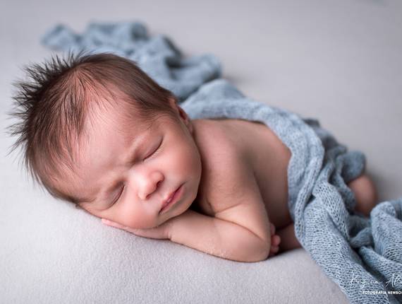 NEWBORN de NEWBORN BERNARDO