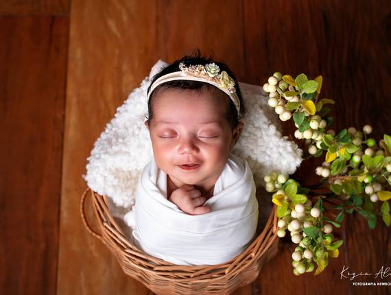 NEWBORN de NEWBORN ANTONELLA