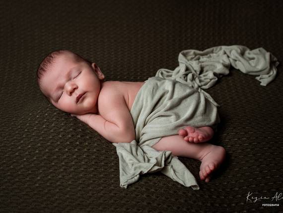 NEWBORN de NEWBORN Miguel Tonetti