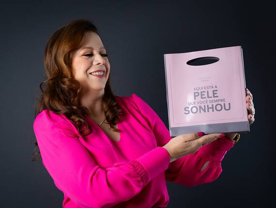 Retrato Profissional de Ana Scarpini