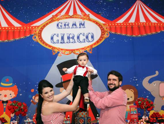 Festas Infantis de Quem gosta do circo aí,levanta a mão!