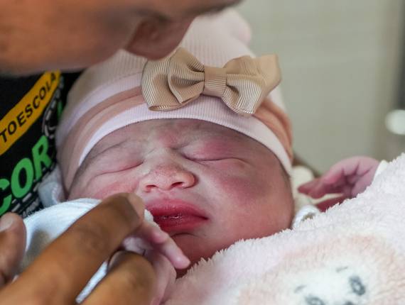 Parto Cesárea de Nascimento Manuella