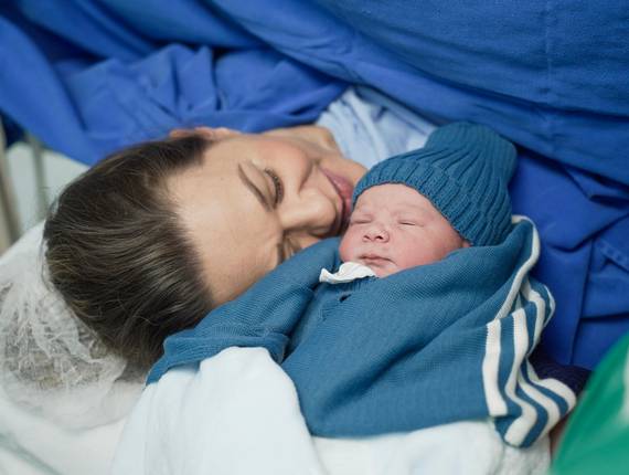 Parto Cesárea de Sem título