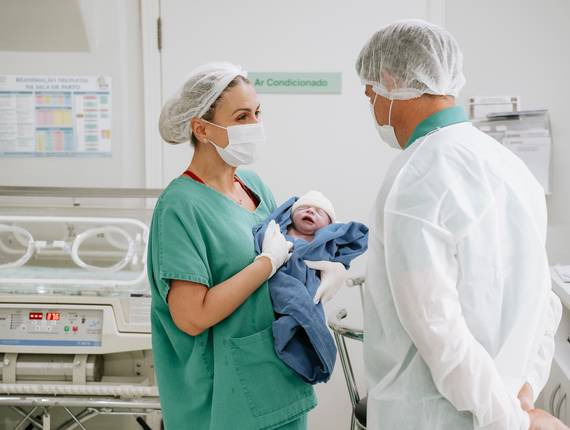 Parto Cesárea de Nascimento Gael