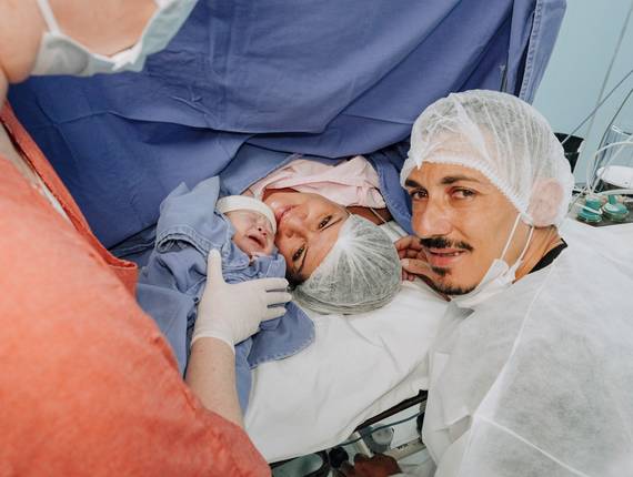 Parto Cesárea de Nascimento Cecília