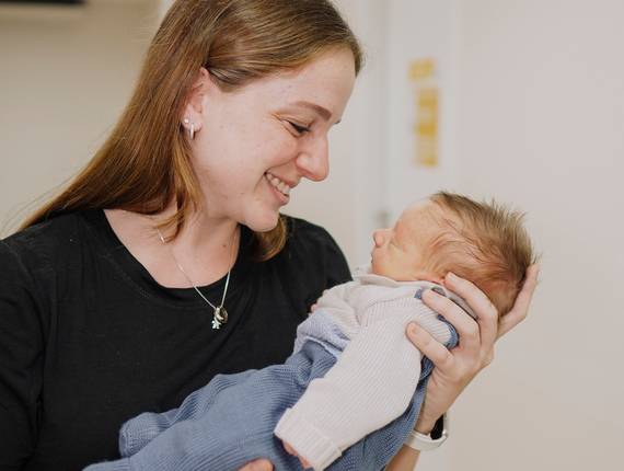 Parto Cesárea de Nascimento Gael