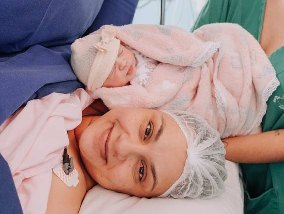 Parto Cesárea de Nascimento Maya