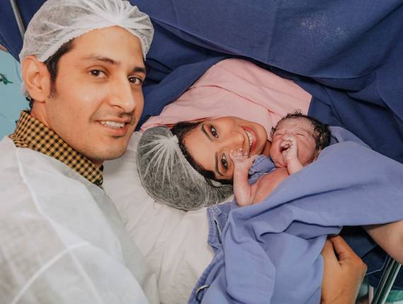 Parto Cesárea de Nascimento Lia