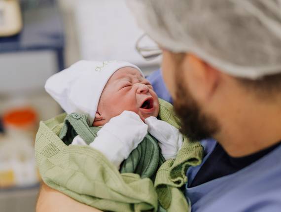 Parto Cesárea de Nascimento Miguel