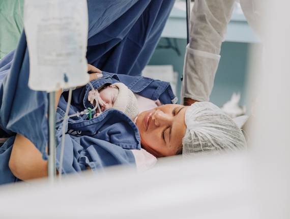 Parto Cesárea de Nascimento Isis