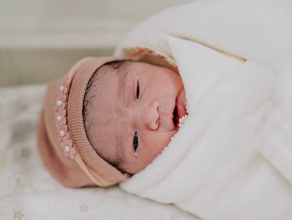 Parto Cesárea de Nascimento Cecília