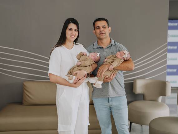 Parto Cesárea de Nascimento Eloá e Mavie