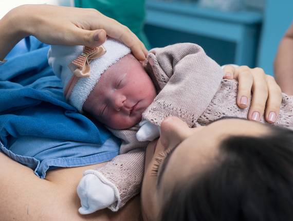 Parto Cesárea de Nascimento Alice