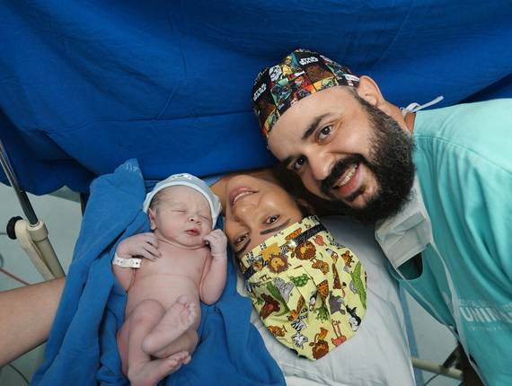 Parto Cesárea de Nascimento Gael