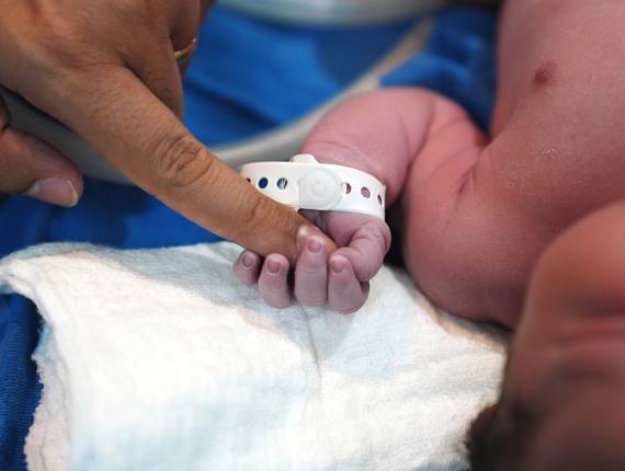 Parto Cesárea de Nascimento Elisa