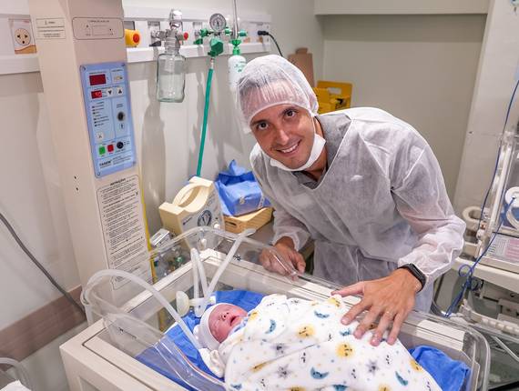 Parto Cesárea de Nascimento Lucas