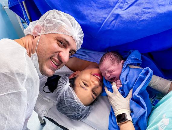 Parto Cesárea de Nascimento Pedro