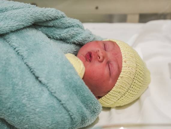 Parto Cesárea de Nascimento Enzo