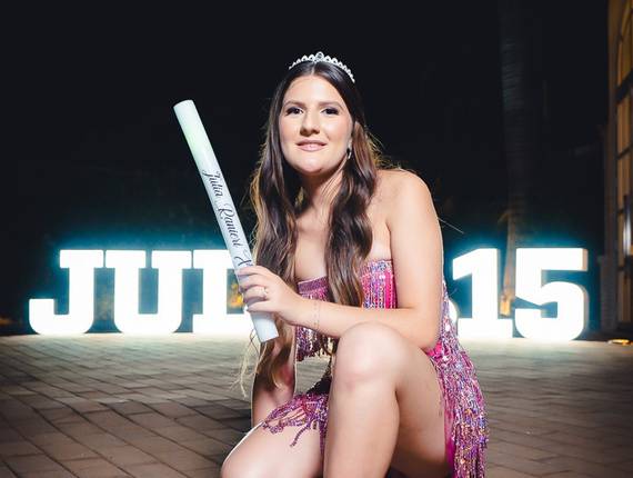 FESTA DOS QUINZE de  ⑮ Julia Ranieri ⑮