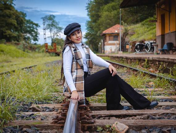 BOOK DOS QUINZE de Liz Maday