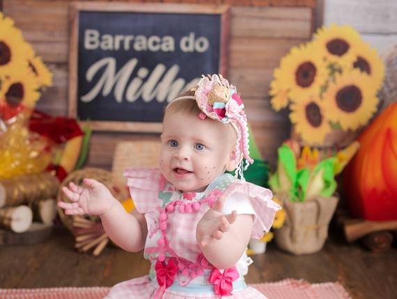 DATAS COMEMORATIVAS de Ensaio de Festa Junina - Lívia