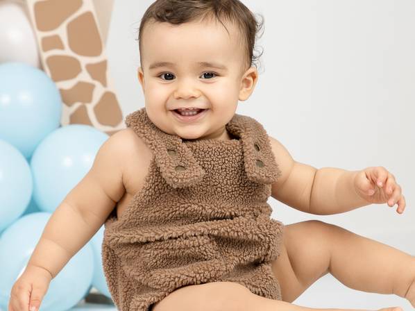 Smash the Cake de Smash the Cake do Isaac: Uma Sessão Cheia de Amor e Diversão I Smash the cake Porto I Sessão 1 Aniversário