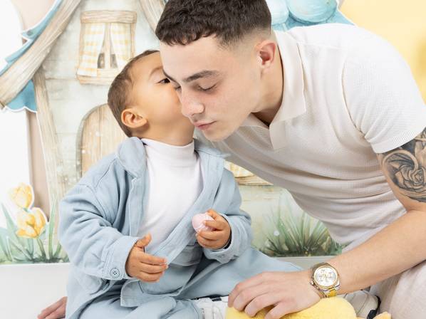 Bebés e Crianças de Sessão Páscoa 2026 