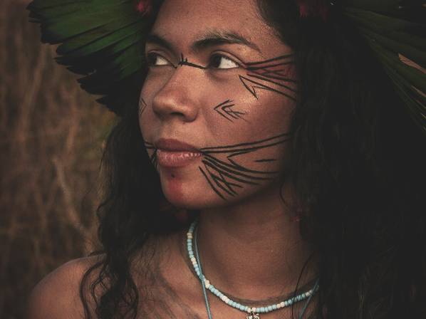 Ensaio feminino  de Aiyra Pataxó 